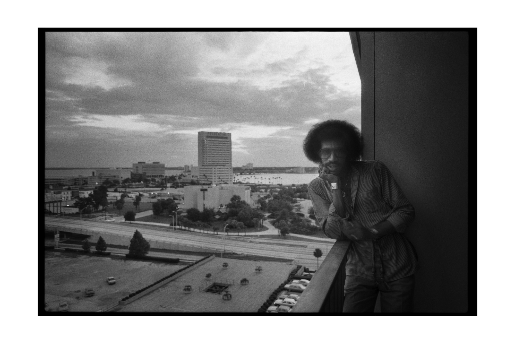 Lionel Richie Balcony WB Lionel Richie Interview